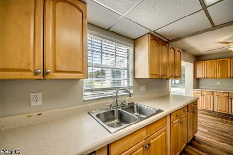 7019 Cedarhurst Dr 2, Fort Myers FL - photo 11 of 47