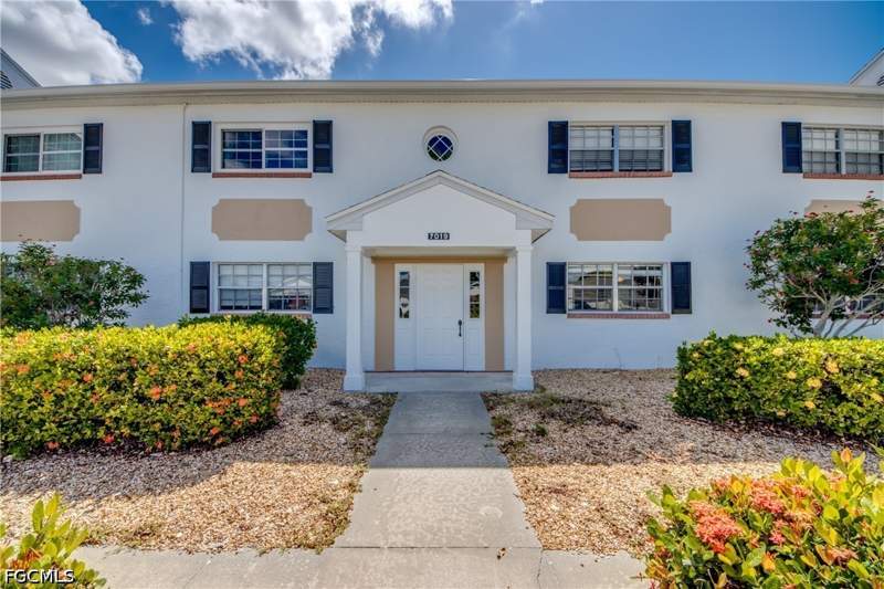 1 bedroom Condominium at 7019 Cedarhurst Dr 2, Myerlee Square Condo, Fort Myers — photo 5