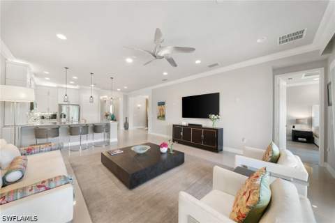 13617 Mandarin Cir, Naples FL - photo 13 of 48