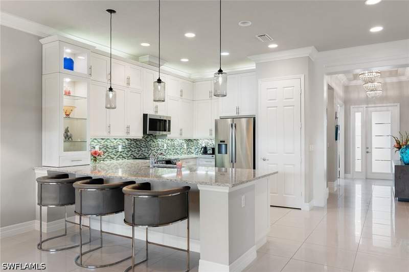 3 bedroom SingleFamilyResidence at 13617 Mandarin Cir, Marbella Isles, Naples — photo 4
