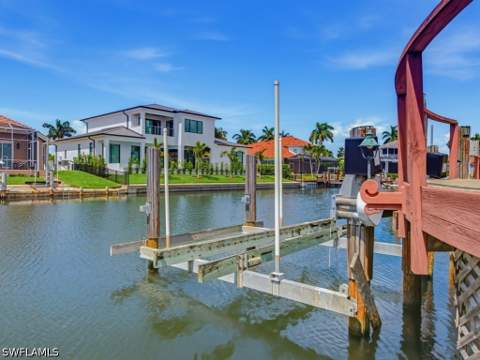 154 Hollyhock Ct, Marco Island FL - photo 10 of 19