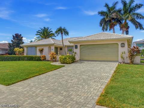 154 Hollyhock Ct, Marco Island FL - photo 12 of 19