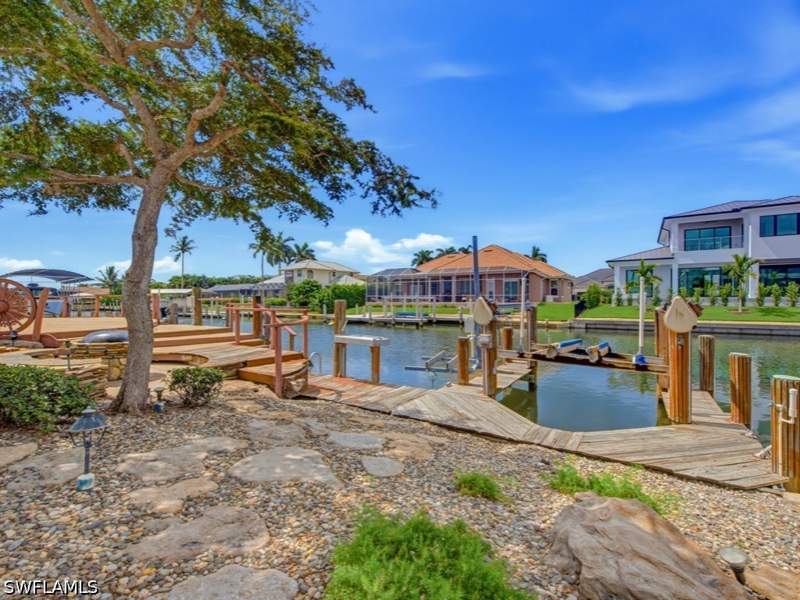 2 bedroom SingleFamilyResidence at 154 Hollyhock Ct, Marco Beach, Marco Island — photo 5