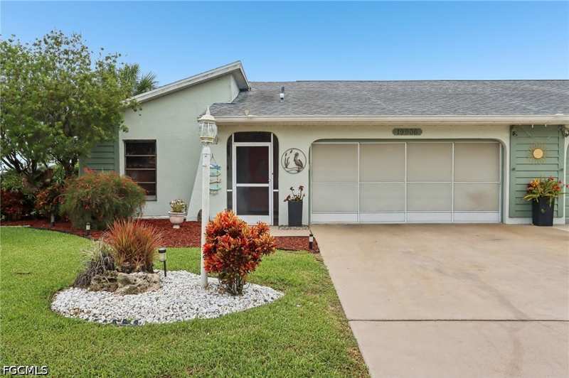 2 bedroom Attached at 19906 Lake Vista Cir, Majestic, Lehigh Acres — photo 1