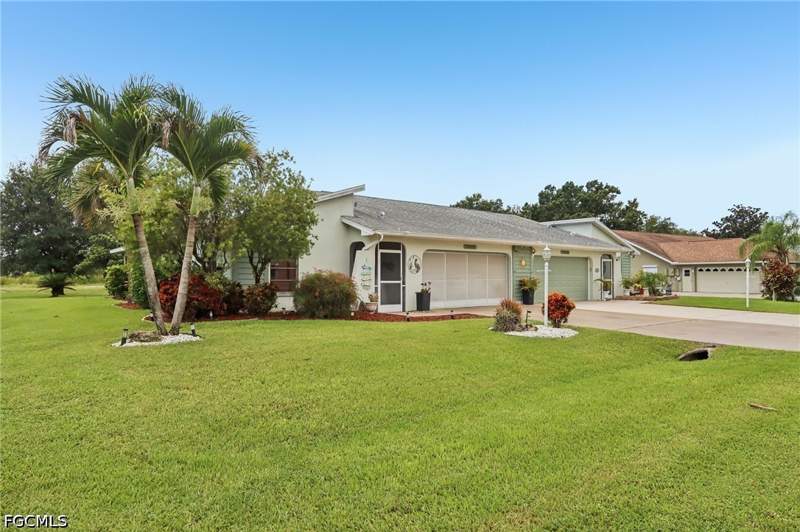 2 bedroom Attached at 19906 Lake Vista Cir, Majestic, Lehigh Acres — photo 3