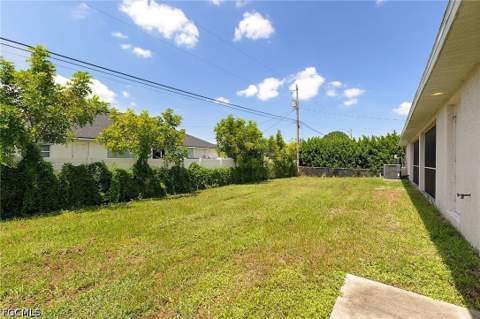 1920 NE 20th Pl, Cape Coral FL - photo 11 of 43