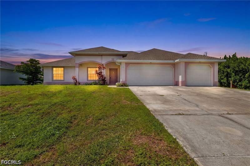 3 bedroom SingleFamilyResidence at 1920 NE 20th Pl, Cape Coral, Cape Coral — photo 3