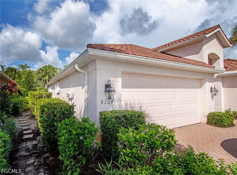 2 bedroom SingleFamilyResidence at 9124 Shadow Glen Way, Shadow Glen, Fort Myers — photo 4