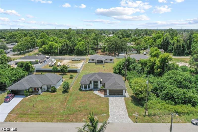 3 bedroom SingleFamilyResidence at 3805 6th St W, Lehigh Acres, Lehigh Acres — photo 2