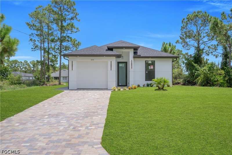 3 bedroom SingleFamilyResidence at 1070 Fayette Ave, Lehigh Acres, Lehigh Acres — photo 1