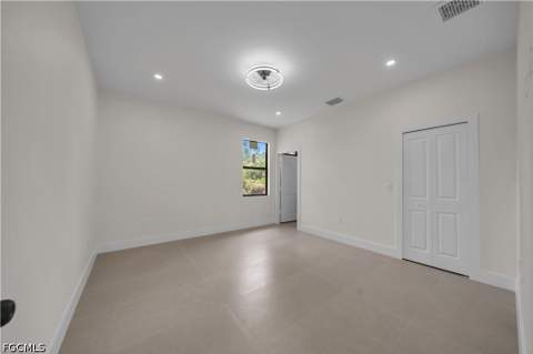1070 Fayette Ave, Lehigh Acres FL - photo 14 of 37