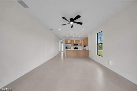 1070 Fayette Ave, Lehigh Acres FL - photo 7 of 37
