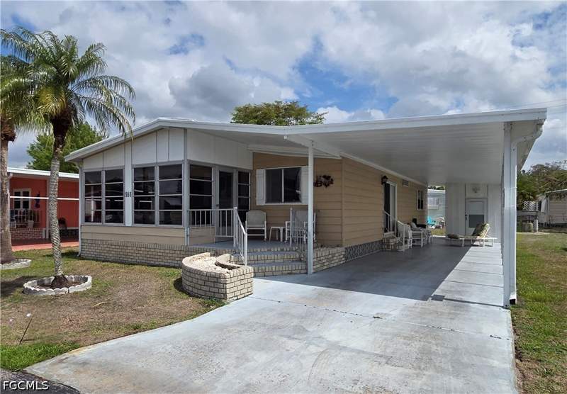 2 bedroom ManufacturedHome at 561 Winning Way, Lazy Days Mobile Village, North Fort Myers — photo 4