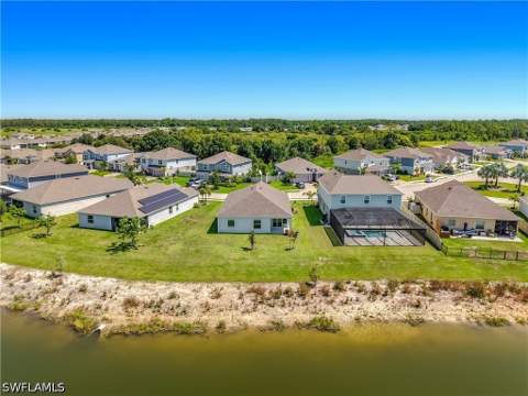 8792 Cascade Price Cir, North Fort Myers FL - photo 16 of 35