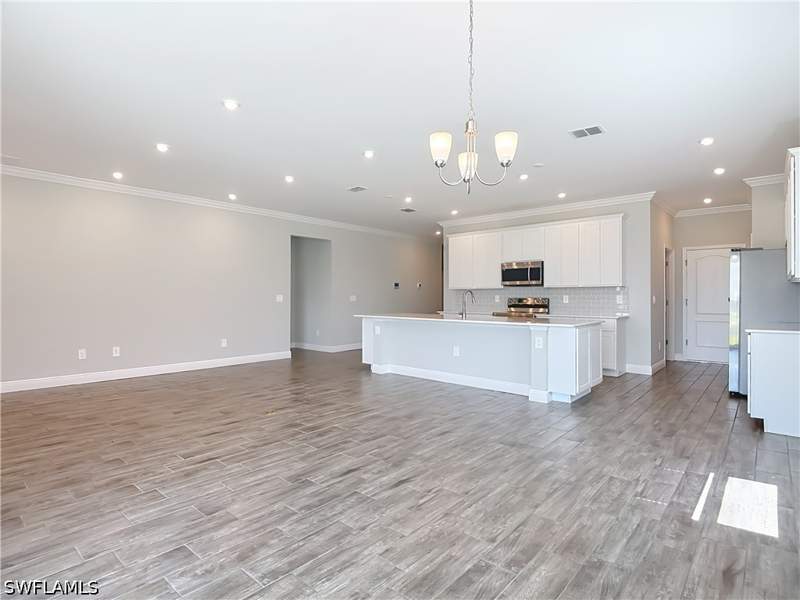 4 bedroom SingleFamilyResidence at 8792 Cascade Price Cir, Brightwater, North Fort Myers — photo 5