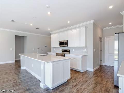 8792 Cascade Price Cir, North Fort Myers FL - photo 8 of 35