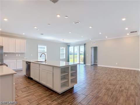 8792 Cascade Price Cir, North Fort Myers FL - photo 9 of 35