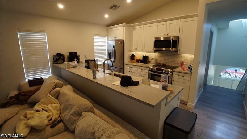 3 bedroom SingleFamilyResidence at 779 Park Ave, Gulf Harbor, Naples — photo 4