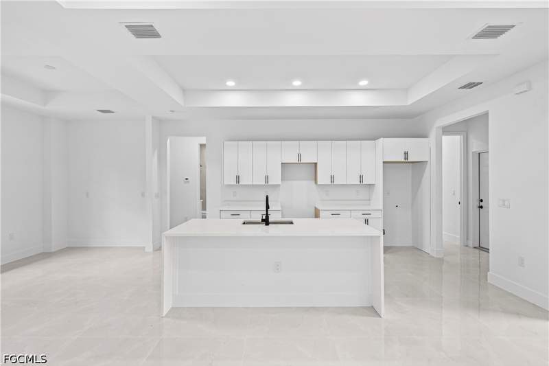 3 bedroom SingleFamilyResidence at 439 Redwing St, Lehigh Acres, Lehigh Acres — photo 5