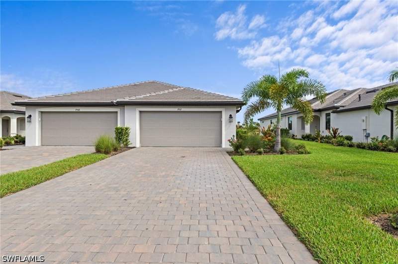 2 bedroom Attached at 19512 Hinkley Dr, Verdana Village, Estero — photo 2