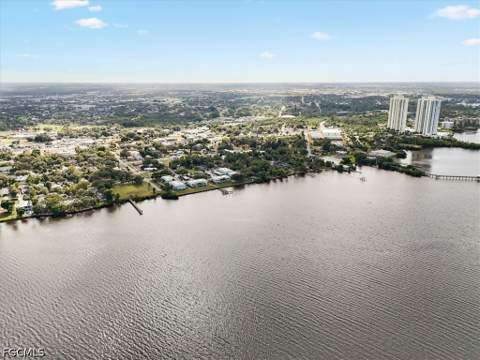 3225 E Riverside Dr 63F, Fort Myers FL - photo 24 of 28