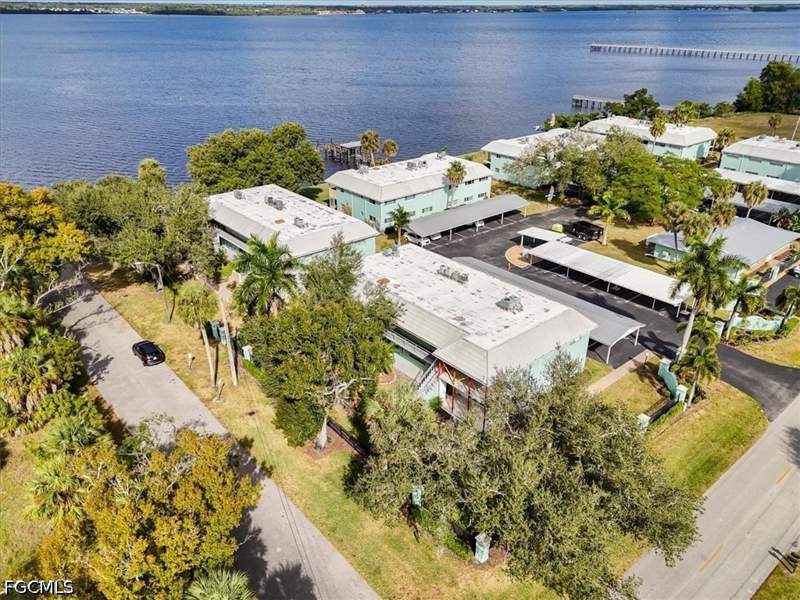 1 bedroom Condominium at 3225 E Riverside Dr 63F, River Garden Condominium, Fort Myers — photo 3