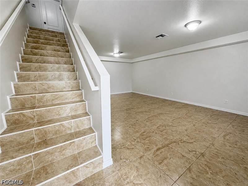 4 bedroom SingleFamilyResidence at 918 Marilyn Ave S, Lehigh Acres, Lehigh Acres — photo 2