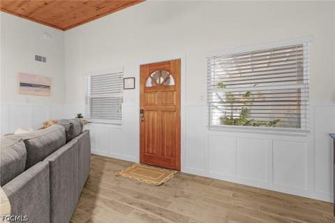 467 Madison Ct, Fort Myers Beach FL - photo 15 of 35