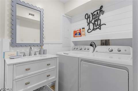 467 Madison Ct, Fort Myers Beach FL - photo 24 of 35