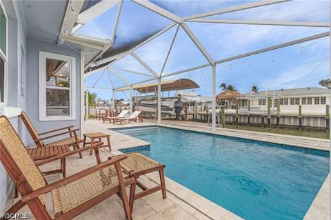467 Madison Ct, Fort Myers Beach FL - photo 6 of 35