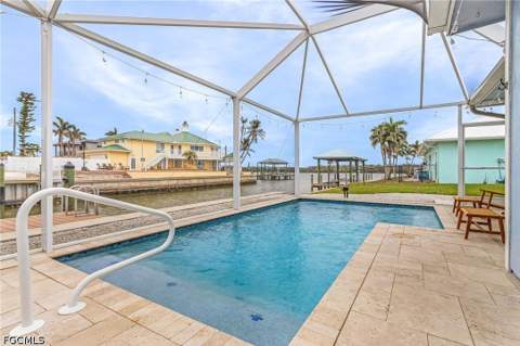 467 Madison Ct, Fort Myers Beach FL - photo 9 of 35