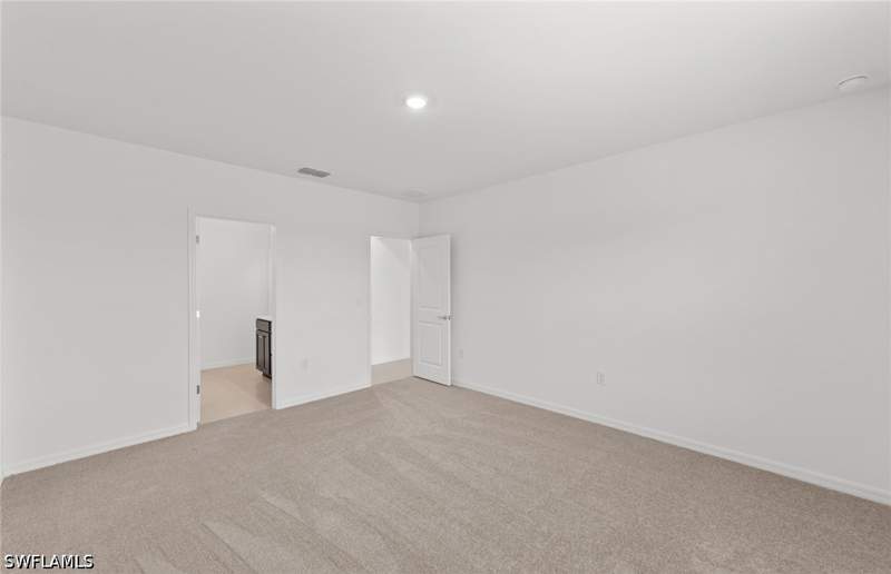 4 bedroom SingleFamilyResidence at 624 Oasis Lake Pl, Whispering Lakes, Lehigh Acres — photo 3