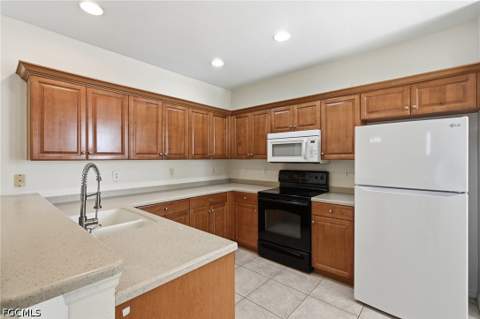 4327 Avian Ave, Fort Myers FL - photo 11 of 46