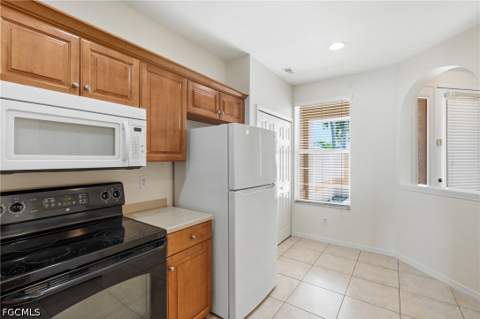 4327 Avian Ave, Fort Myers FL - photo 12 of 46