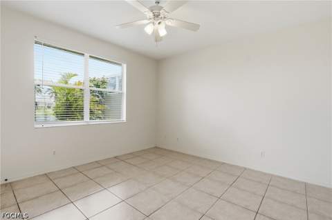4327 Avian Ave, Fort Myers FL - photo 17 of 46