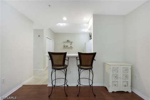 325 Dover Pl 103, Naples FL - photo 17 of 36