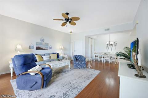 325 Dover Pl 103, Naples FL - photo 6 of 36