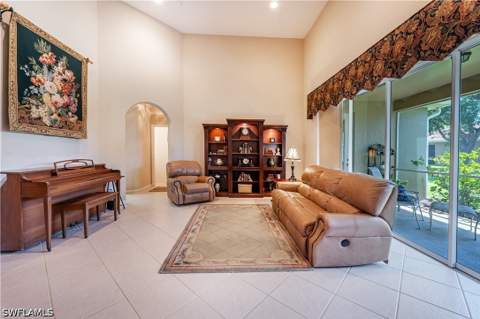3911 Aurora Ct, Naples FL - photo 11 of 37