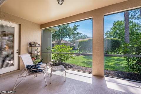 3911 Aurora Ct, Naples FL - photo 14 of 37