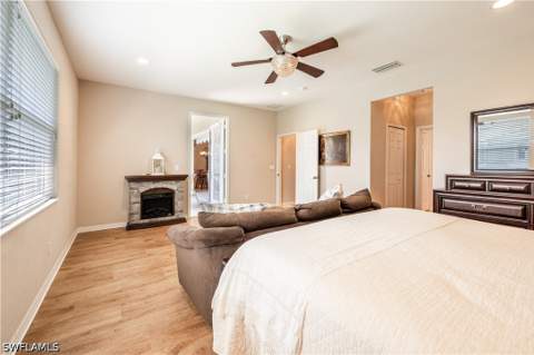 3911 Aurora Ct, Naples FL - photo 19 of 37