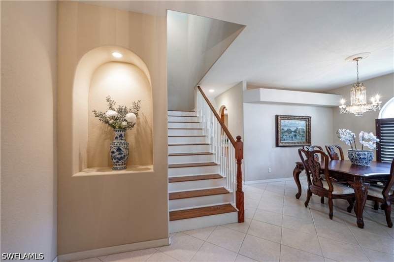 5 bedroom SingleFamilyResidence at 3911 Aurora Ct, Forest Park, Naples — photo 2
