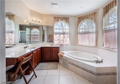 3911 Aurora Ct, Naples FL - photo 24 of 37