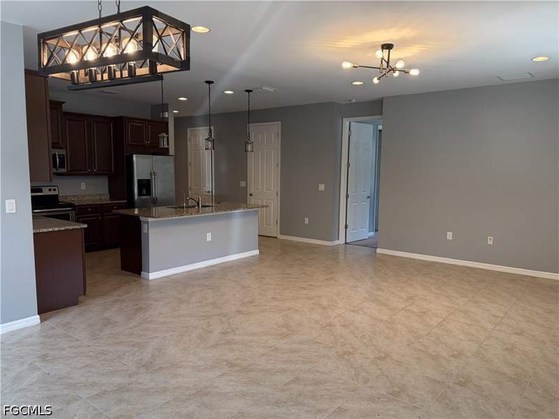 4 bedroom SingleFamilyResidence at 3272 Royal Gardens Ave, Lindsford, Fort Myers — photo 3