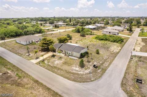 2623 NE 22nd Ave, Cape Coral FL - photo 6 of 31