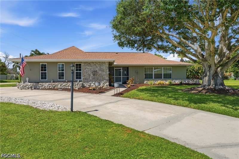 3 bedroom SingleFamilyResidence at 15602 Copra Ln, Tahitian Shores, Fort Myers — photo 1