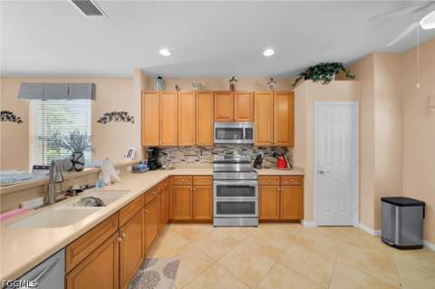 13058 Sail Away St, North Fort Myers FL - photo 8 of 35