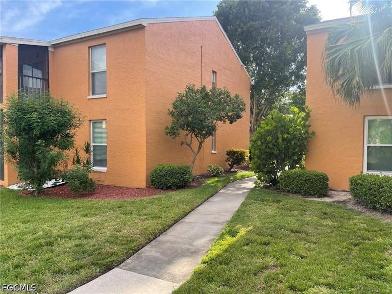 2 bedroom Condominium at 12656 Kenwood Ln B, Sunset Pointe At Fort Myers, Fort Myers — photo 4