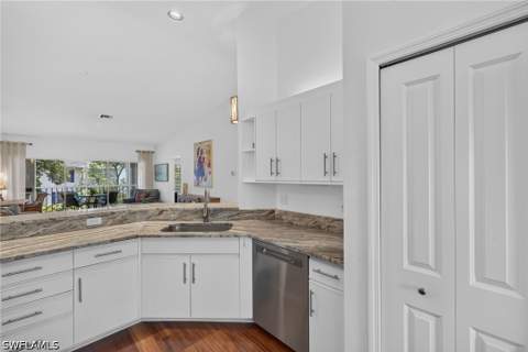 7108 Barrington Cir 202, Naples FL - photo 8 of 27