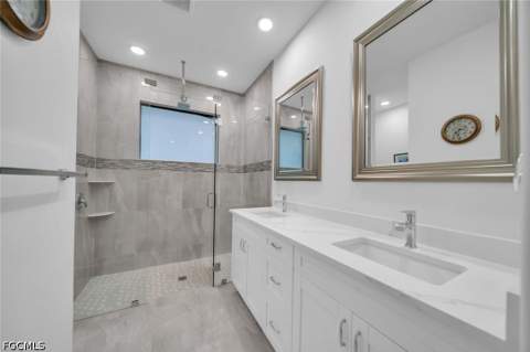609 Clayton Ave, Lehigh Acres FL - photo 12 of 39