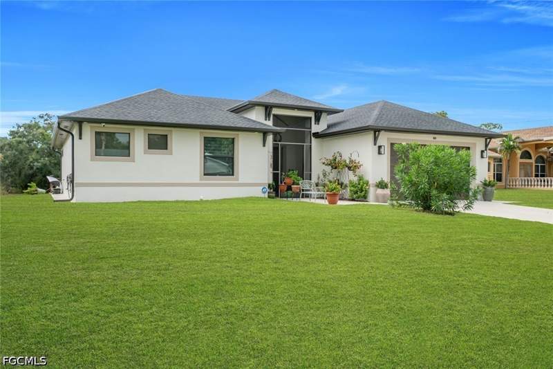 3 bedroom SingleFamilyResidence at 609 Clayton Ave, Lehigh Acres, Lehigh Acres — photo 2